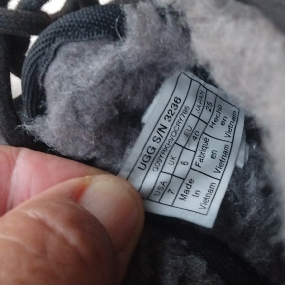 UGG NEUMEL BOOTS - Picture 13 of 13